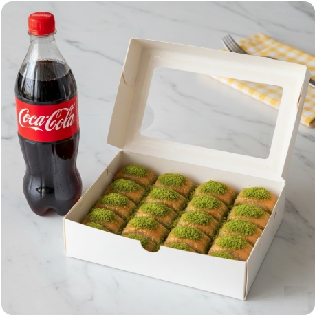 1000 Gr Fıstıklı Baklava 1 Litre Cola Niğde pasta siparişi